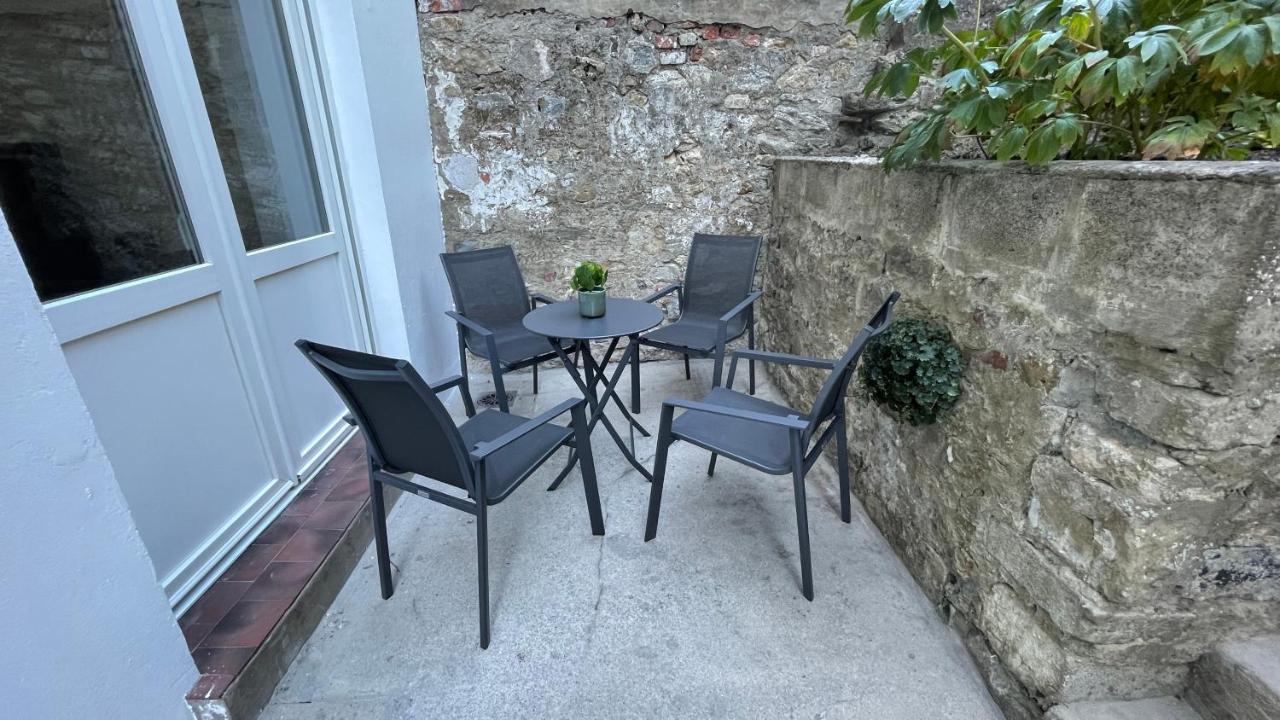 Apartamento Au Jardin De La Basilique Boulogne-sur-Mer Exterior foto