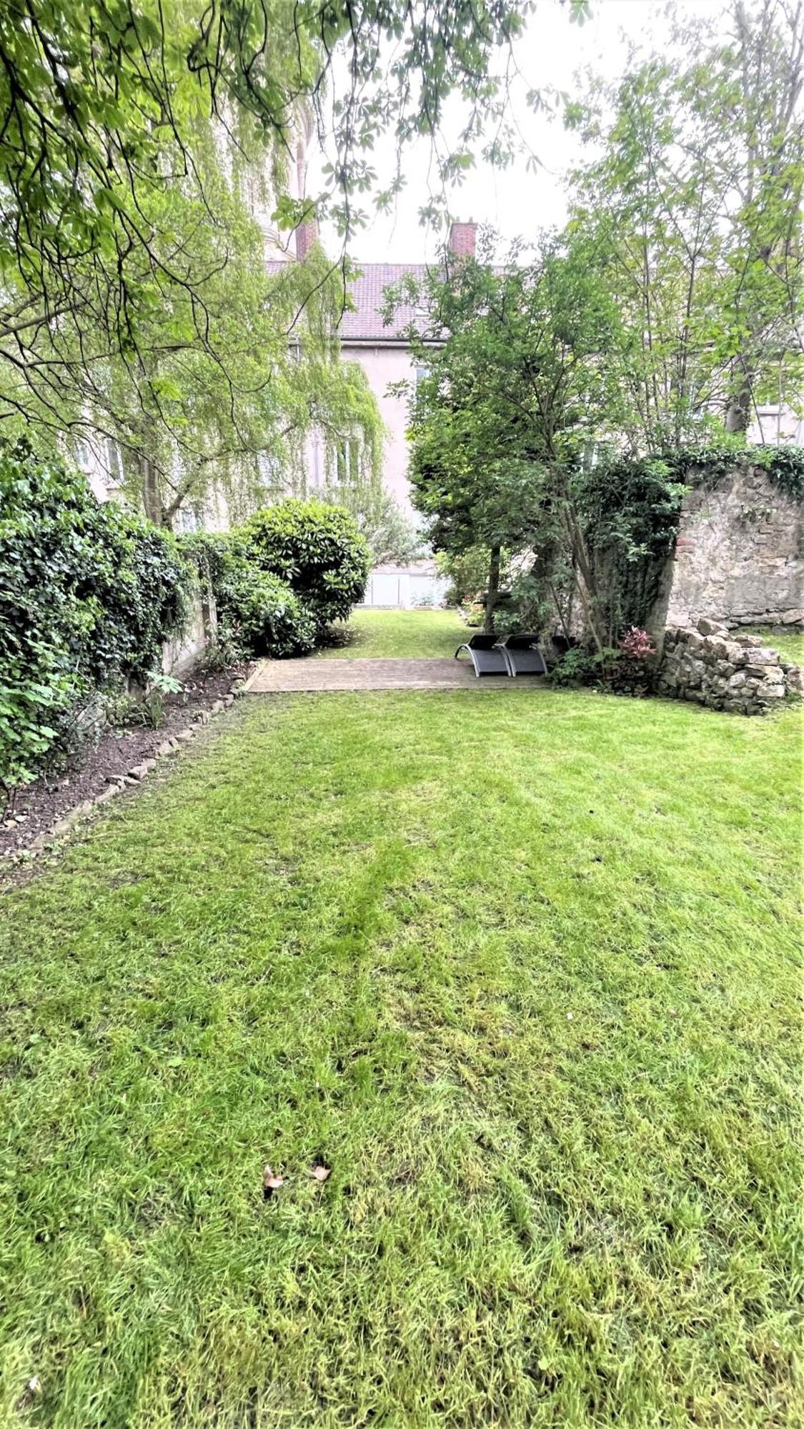 Apartamento Au Jardin De La Basilique Boulogne-sur-Mer Exterior foto